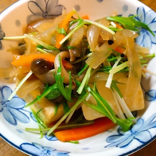 豆腐ステーキの玉葱しめじ水菜あんかけ